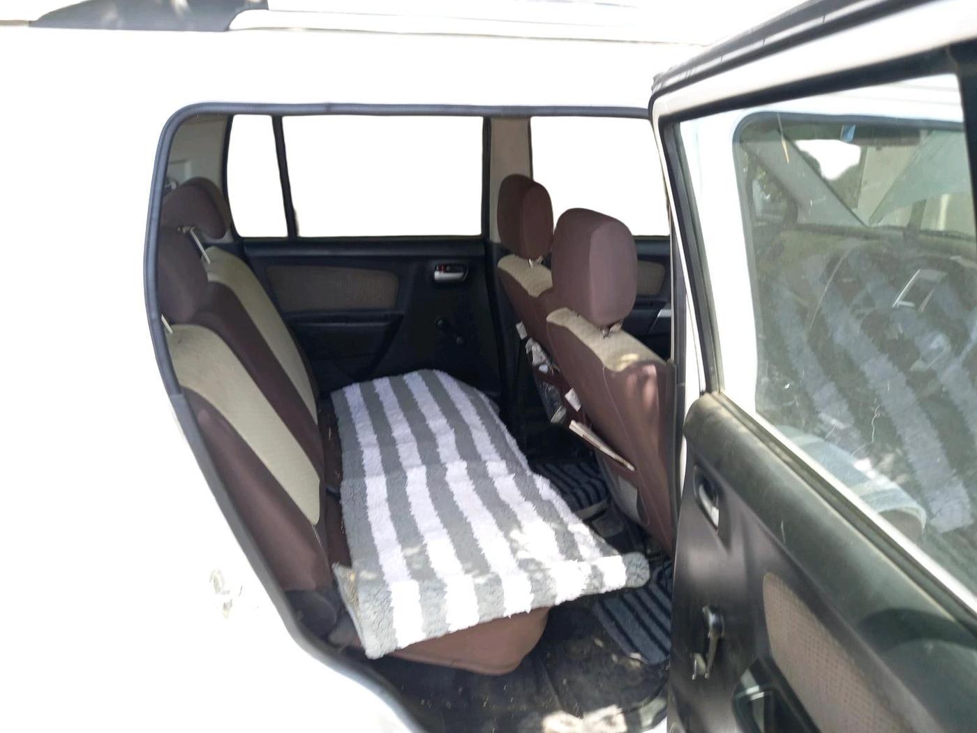 2014 Maruti Wagon R 1.0 LXI, CNG, Manual, 1,18,574 km, interior