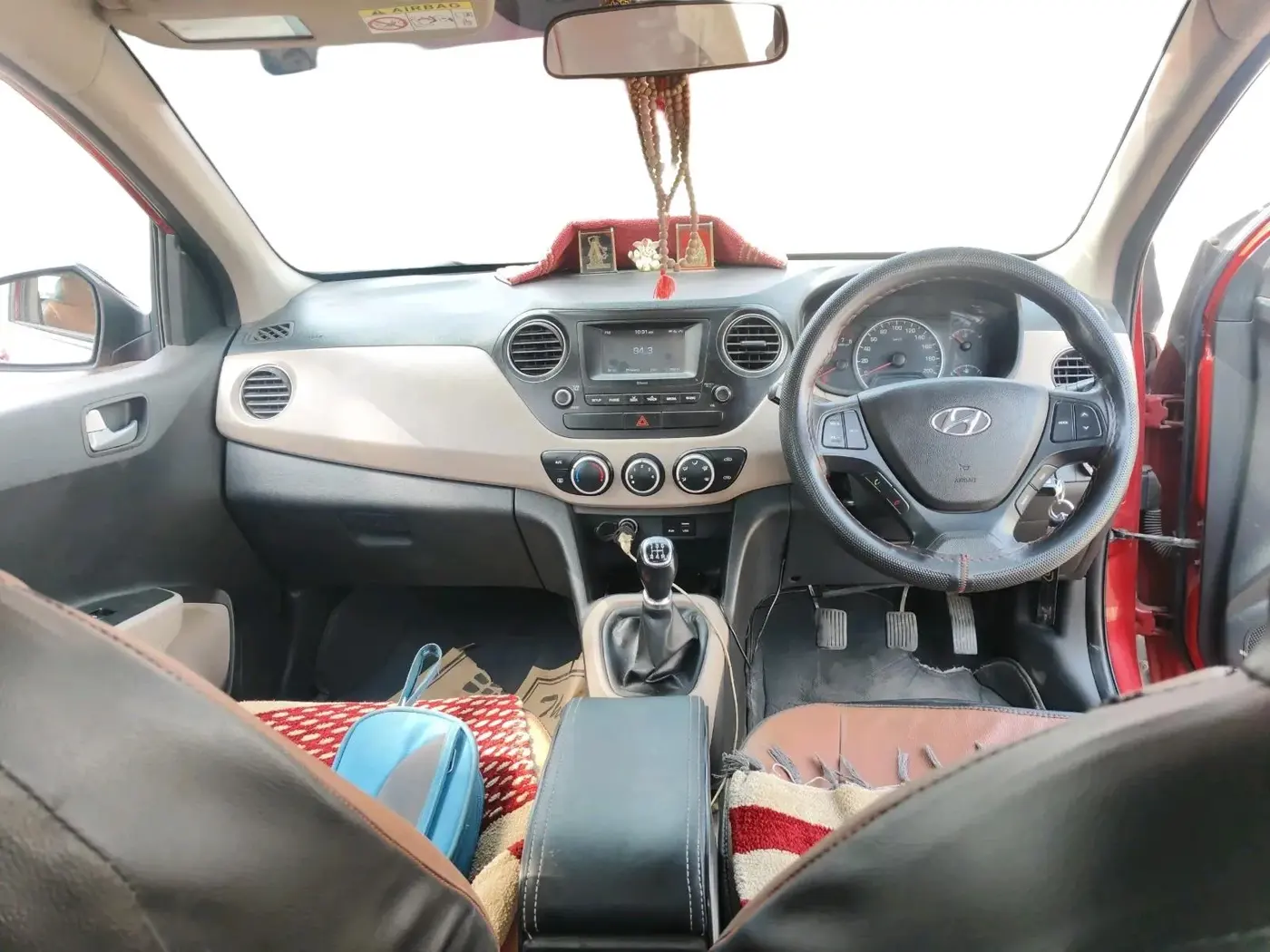 2018 Hyundai Grand i10 SPORTZ 1.2 KAPPA VTVT, CNG, Manual, 1,02,661 km, interior