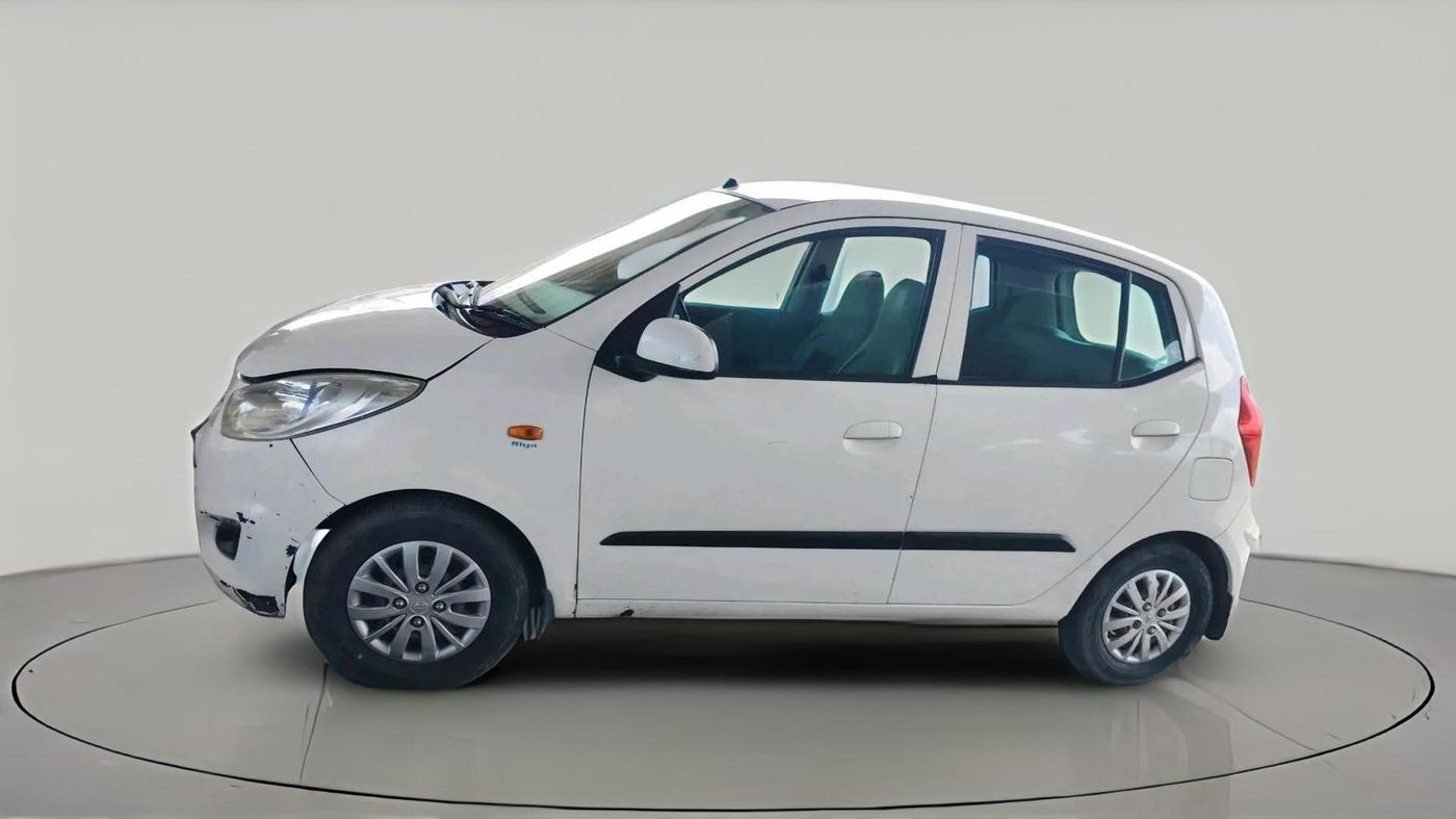 2016 Hyundai i10 SPORTZ 1.1, CNG, Manual, 93,557 km, exterior