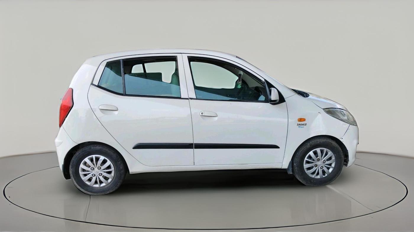 2016 Hyundai i10 SPORTZ 1.1, CNG, Manual, 93,557 km, exterior