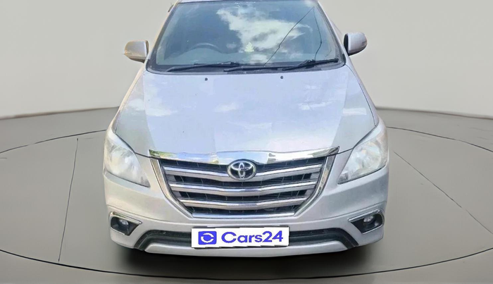 2014 Toyota Innova 2.5 VX 7 STR, Diesel, Manual, 2,30,500 km, exterior