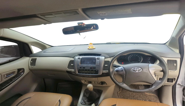 2014 Toyota Innova 2.5 VX 7 STR, Diesel, Manual, 2,30,500 km, interior