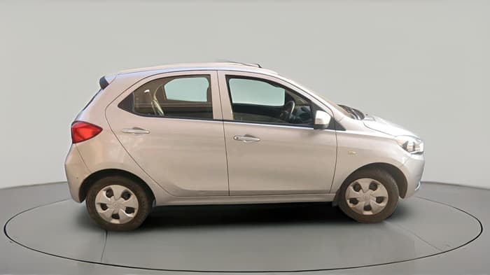 2017 Tata Tiago XT PETROL, Petrol, Manual, 68,552 km, exterior