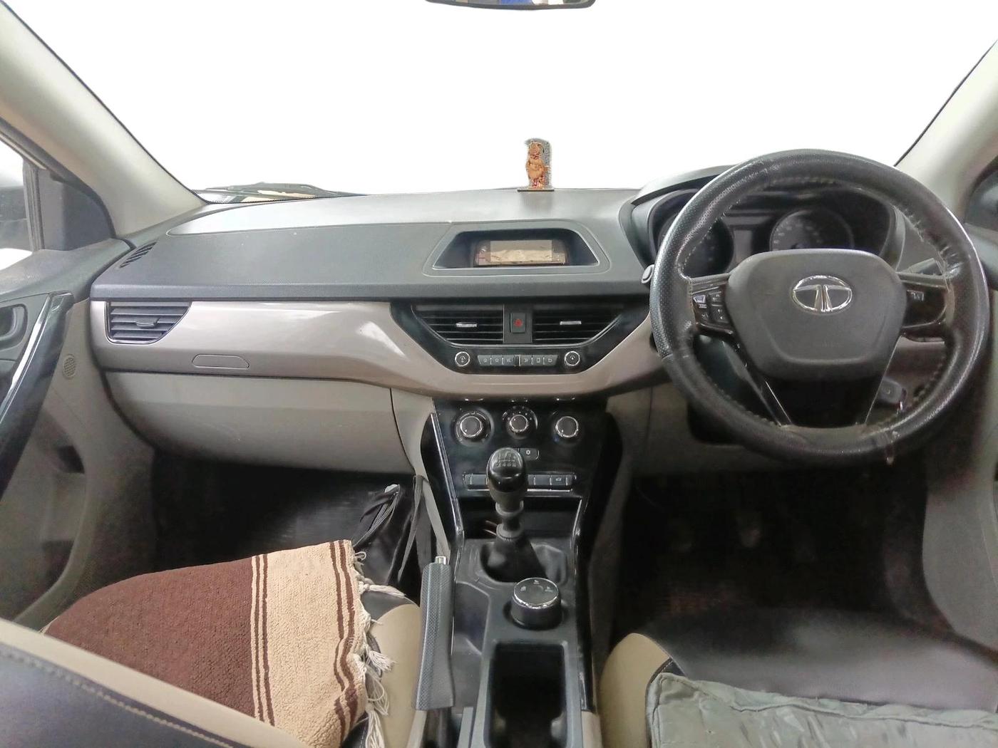 2019 Tata NEXON XM PETROL, CNG, Manual, 85,845 km, interior