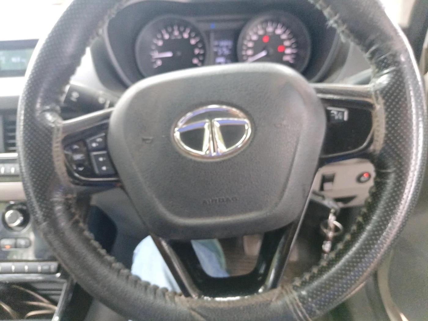 2019 Tata NEXON XM PETROL, CNG, Manual, 85,845 km, interior