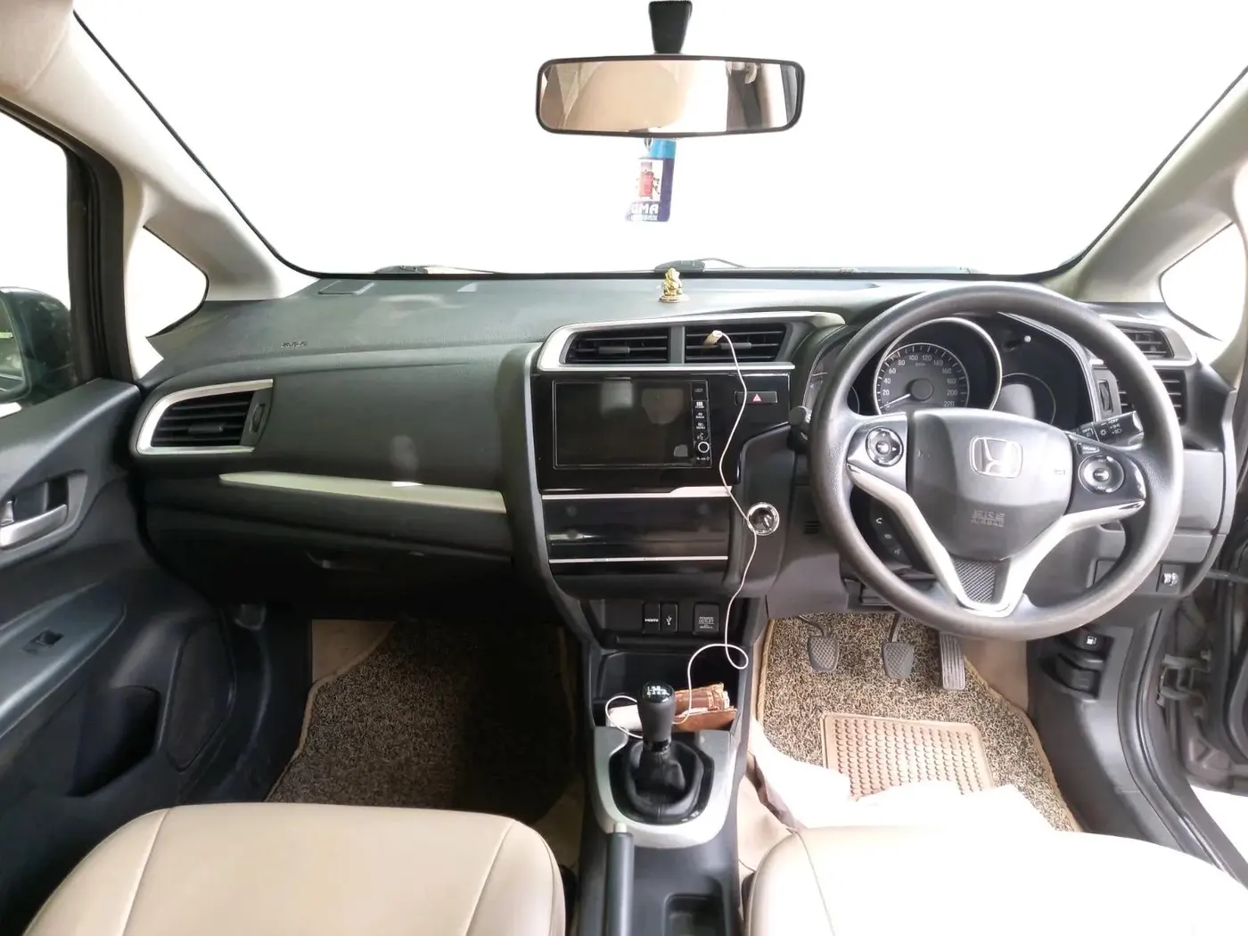 2018 Honda WR-V 1.5L I-DTEC VX MT, Diesel, Manual, 1,74,811 km, interior