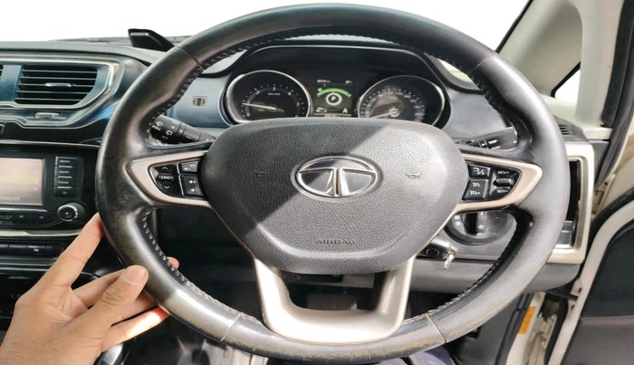 2017 Tata Hexa XTA 4X2 6 STR, Diesel, Automatic, 2,56,116 km, interior