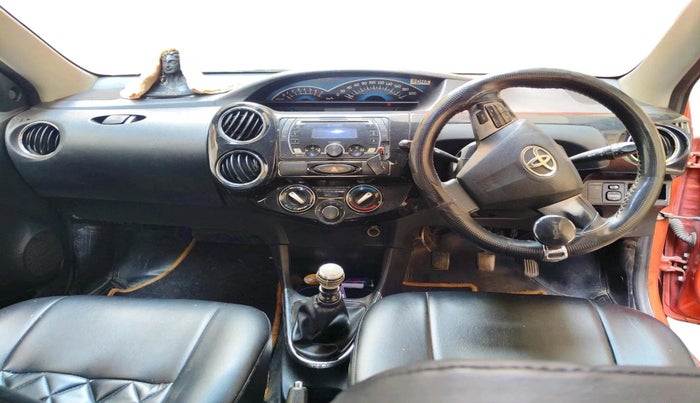 2016 Toyota Etios CROSS 1.4 VD, Diesel, Manual, 1,75,472 km, interior