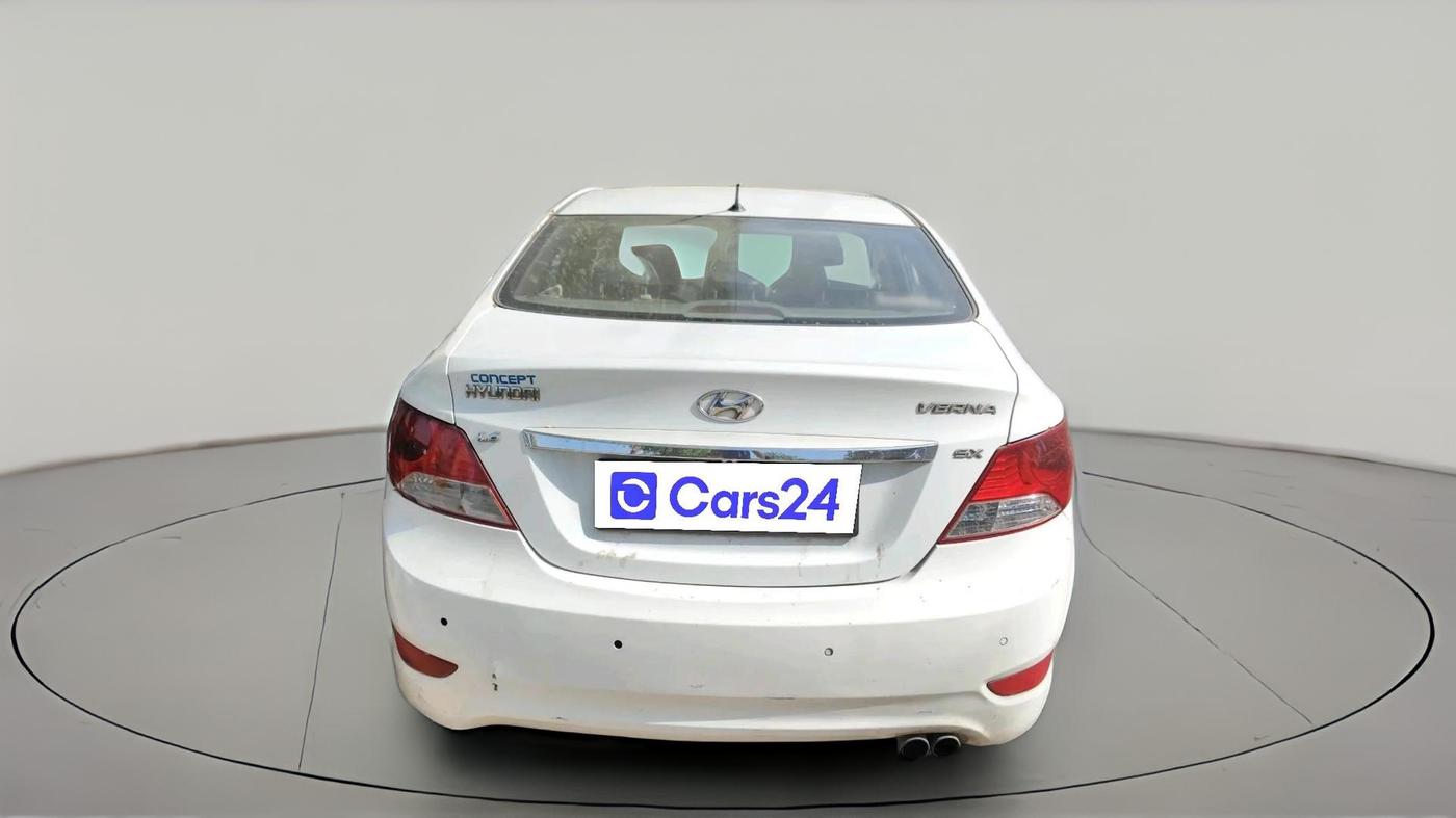 2013 Hyundai Verna FLUIDIC 1.6 CRDI SX OPT, Diesel, Manual, 1,92,880 km, exterior