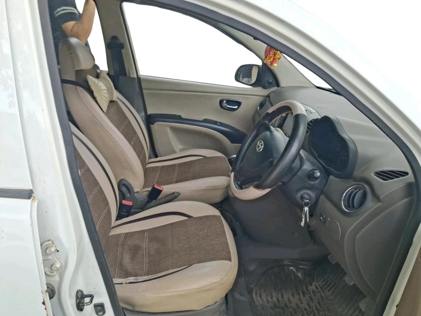 2012 Hyundai i10 MAGNA 1.1, CNG, Manual, 1,48,585 km, interior