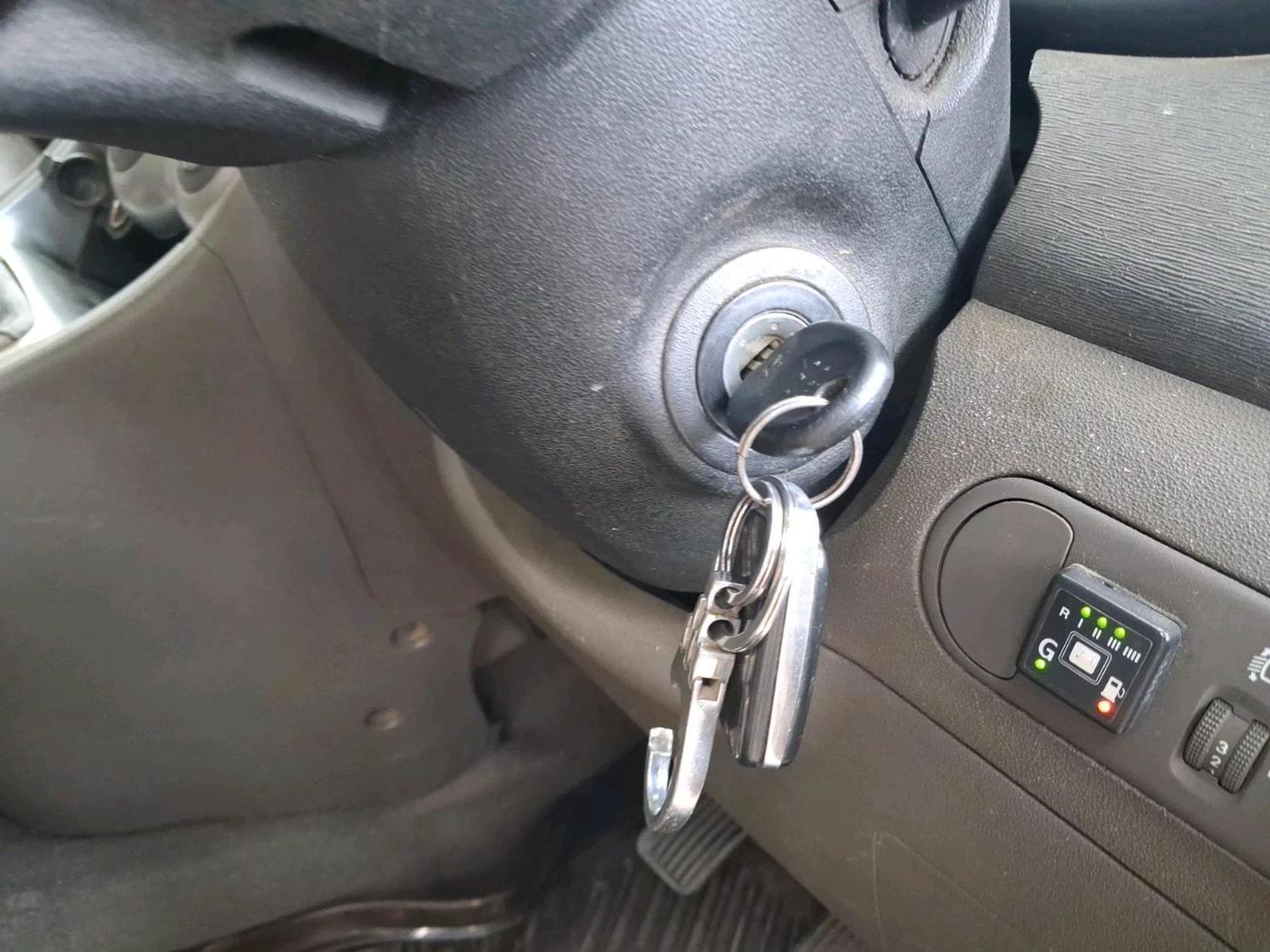 2012 Hyundai i10 MAGNA 1.1, CNG, Manual, 1,48,585 km, interior
