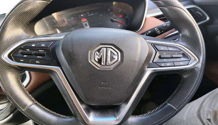 2020 MG HECTOR PLUS SHARP 2.0 DIESEL TURBO MT 6-STR, Diesel, Manual, 1,05,449 km, interior