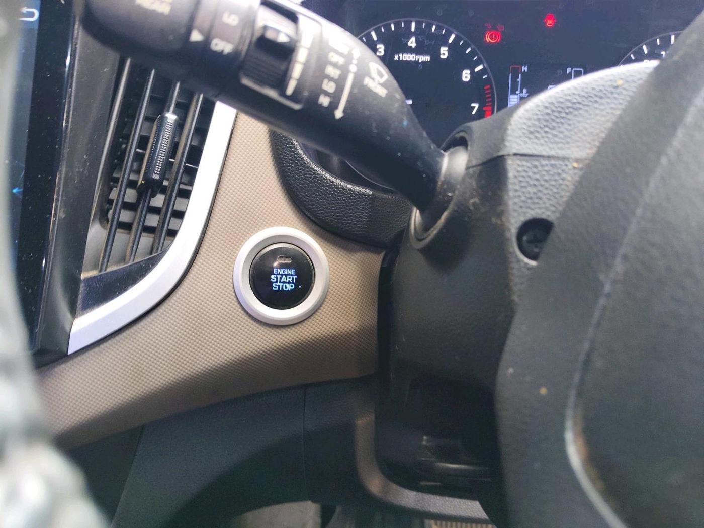 2016 Hyundai Creta SX PLUS AT 1.6 PETROL, Petrol, Automatic, 87,725 km, interior