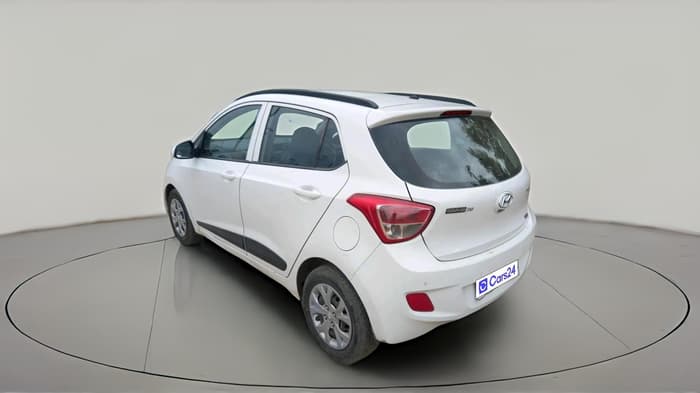 2015 Hyundai Grand i10 SPORTZ 1.2 KAPPA VTVT, CNG, Manual, 1,11,729 km, exterior