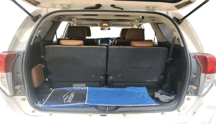 2022 Toyota Innova Crysta 2.7 ZX AT 7 STR, Petrol, Automatic, 51,564 km, exterior