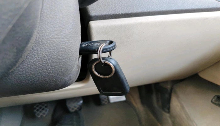 2012 Volkswagen Vento TRENDLINE DIESEL 1.6, Diesel, Manual, 2,05,502 km, interior