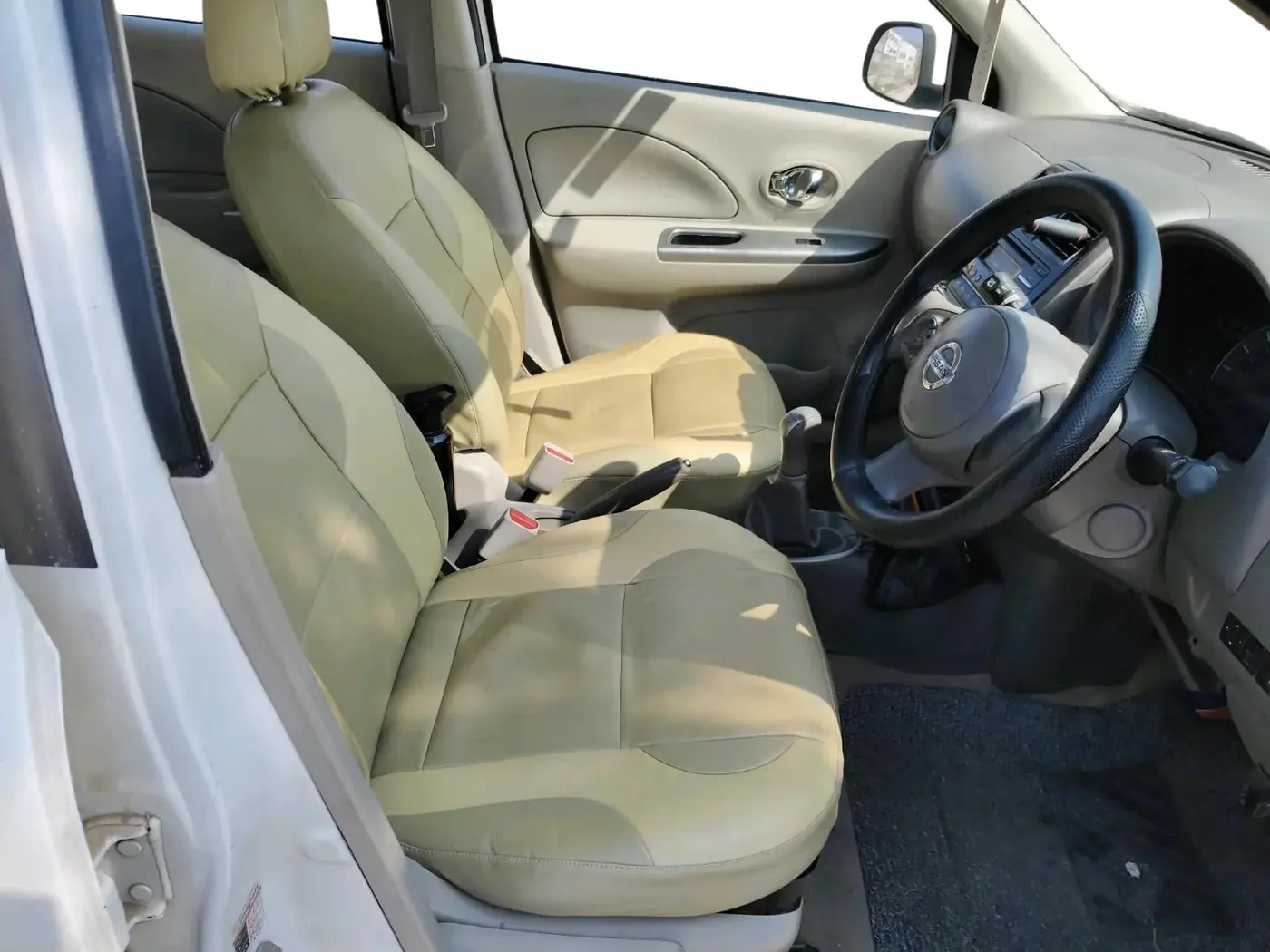 2015 Nissan Micra XV P DIESEL, Diesel, Manual, 96,114 km, interior