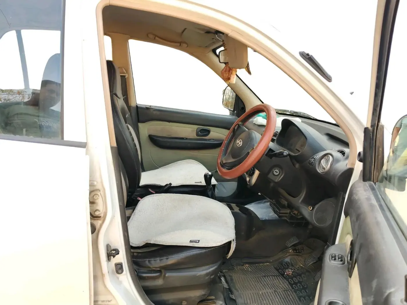 2013 Hyundai Santro Xing GLS, CNG, Manual, 2,03,960 km, interior