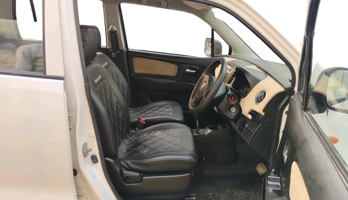 2017 Maruti Wagon R 1.0 VXI AMT, CNG, Automatic, 61,964 km, interior