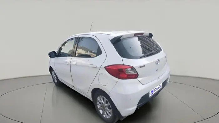 2017 Tata Tiago XZA PETROL, Petrol, Automatic, 95,512 km, exterior