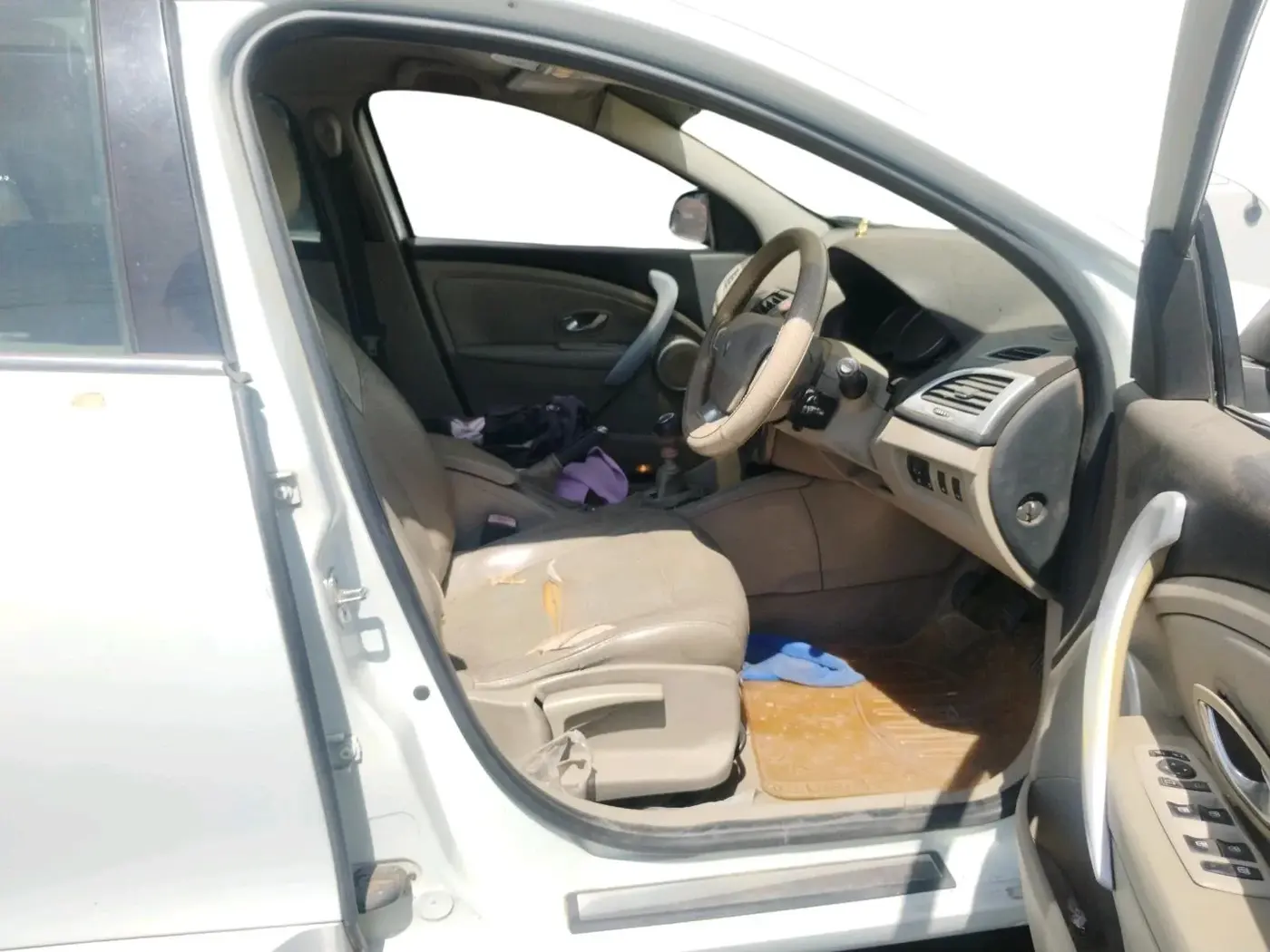 2012 Renault Fluence 1.5 E2, Diesel, Manual, 1,53,087 km, interior