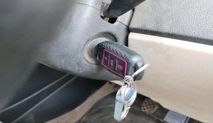 2011 Volkswagen Polo COMFORTLINE 1.2L, Diesel, Manual, 1,05,112 km, interior