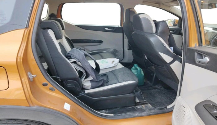 2019 Renault TRIBER RXZ, Petrol, Manual, 1,39,615 km, interior