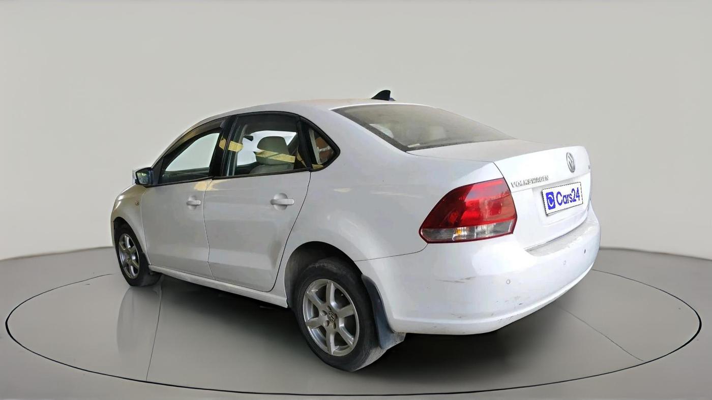 2012 Volkswagen Vento HIGHLINE DIESEL 1.6, Diesel, Manual, 1,17,972 km, exterior