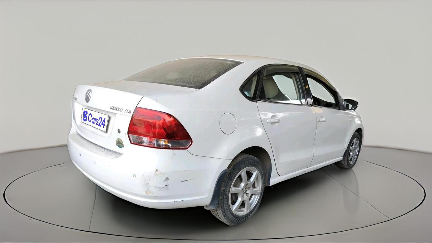 2012 Volkswagen Vento HIGHLINE DIESEL 1.6, Diesel, Manual, 1,17,972 km, exterior