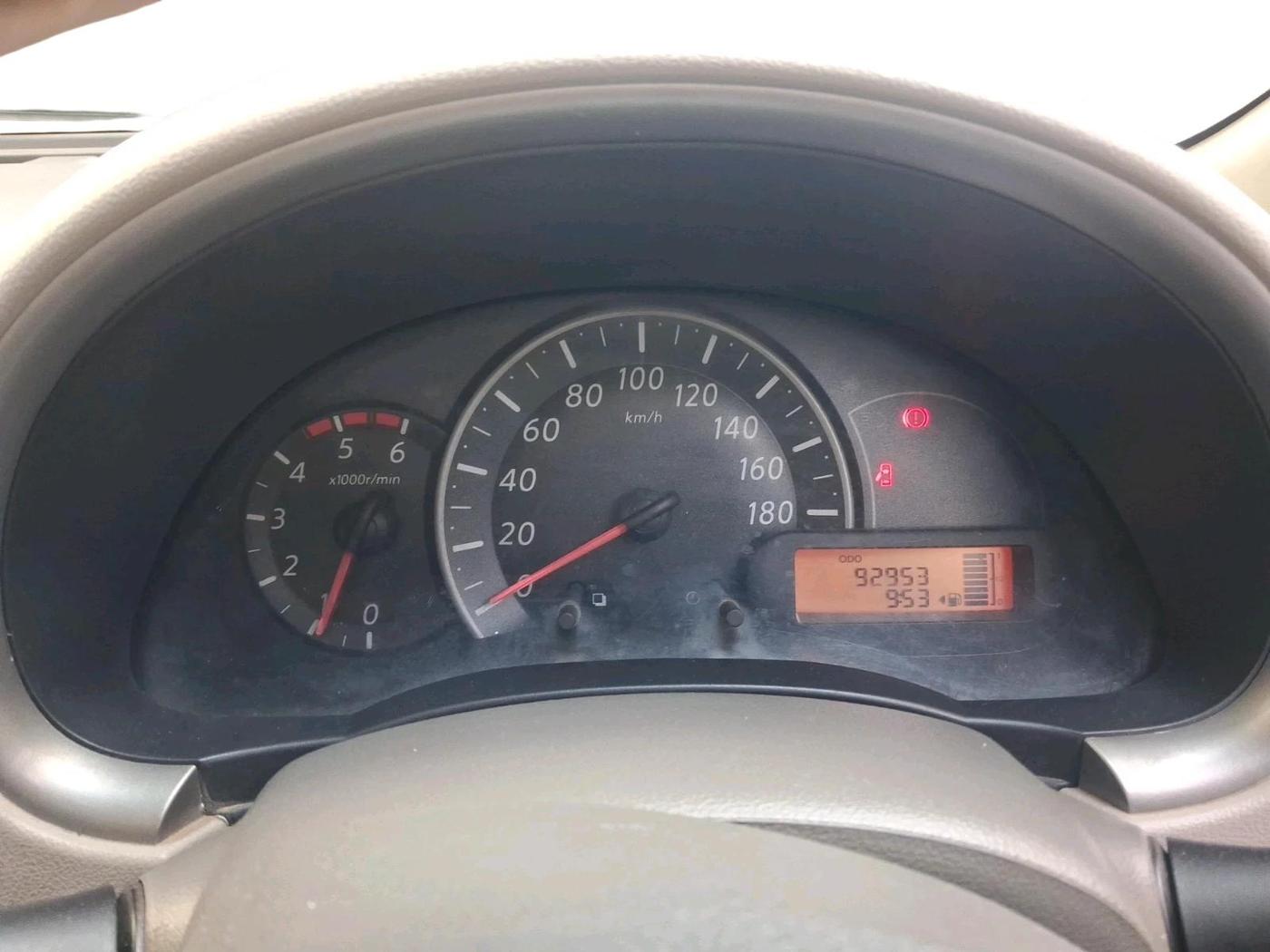 2011 Nissan Micra XV PREMIUM DIESEL, Diesel, Manual, 92,953 km, interior