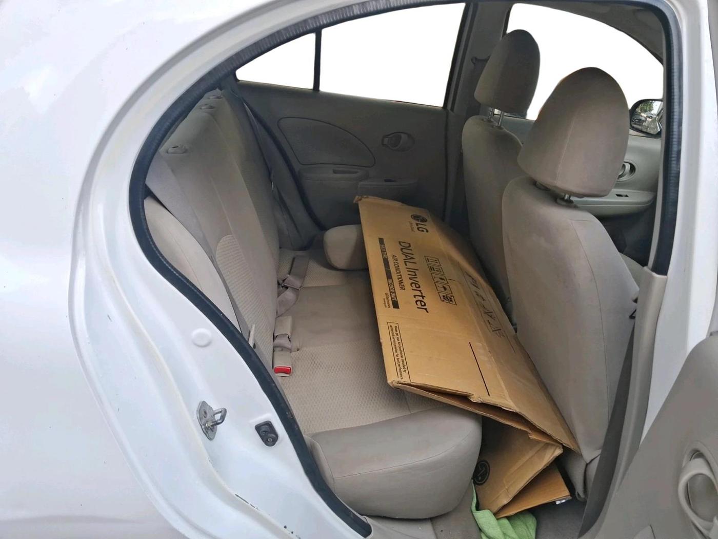 2011 Nissan Micra XV PREMIUM DIESEL, Diesel, Manual, 92,953 km, interior