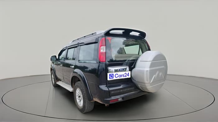2013 Ford Endeavour 2.5L 4X2 AT, Diesel, Automatic, 1,15,963 km, exterior