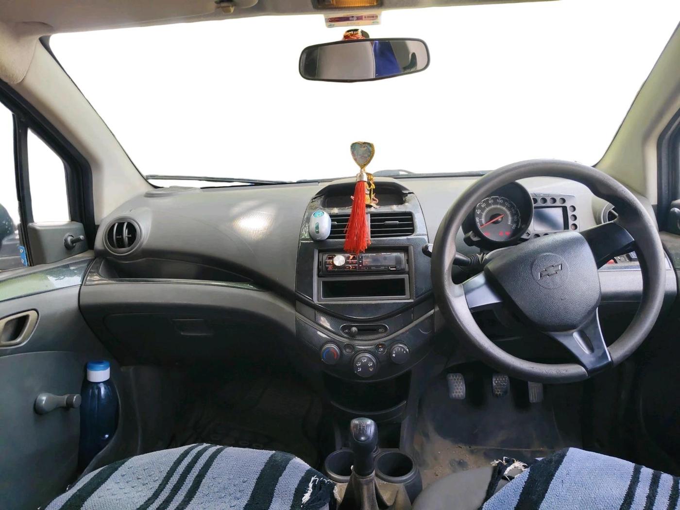 2011 Chevrolet Beat PS PETROL, CNG, Manual, 83,477 km, interior