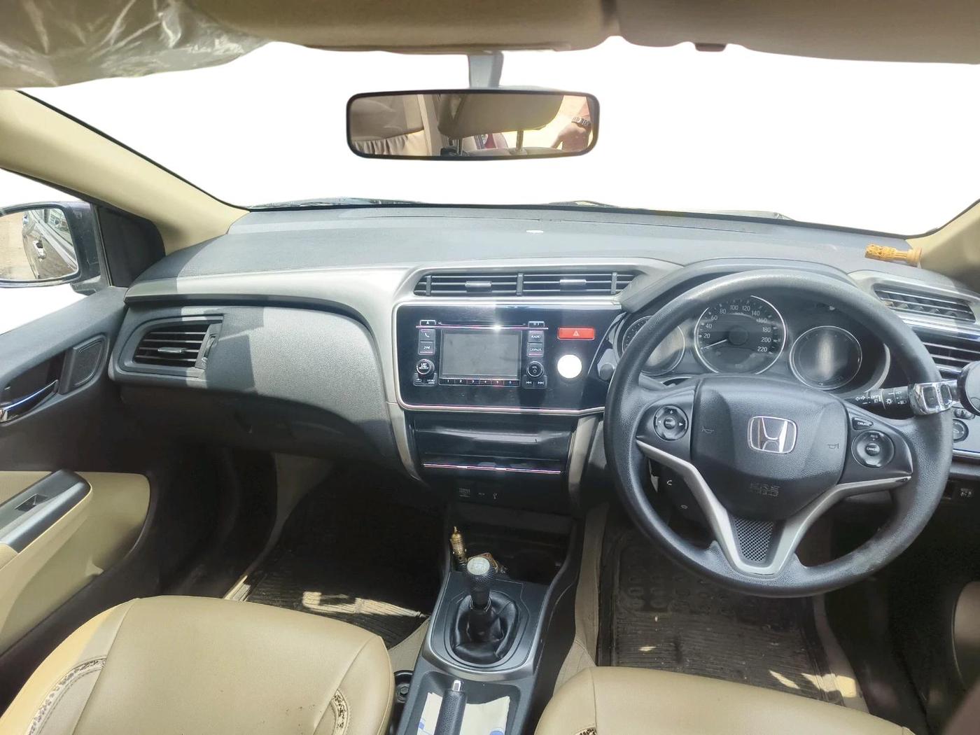 2014 Honda City 1.5L I-VTEC V MT, CNG, Manual, 1,20,593 km, interior