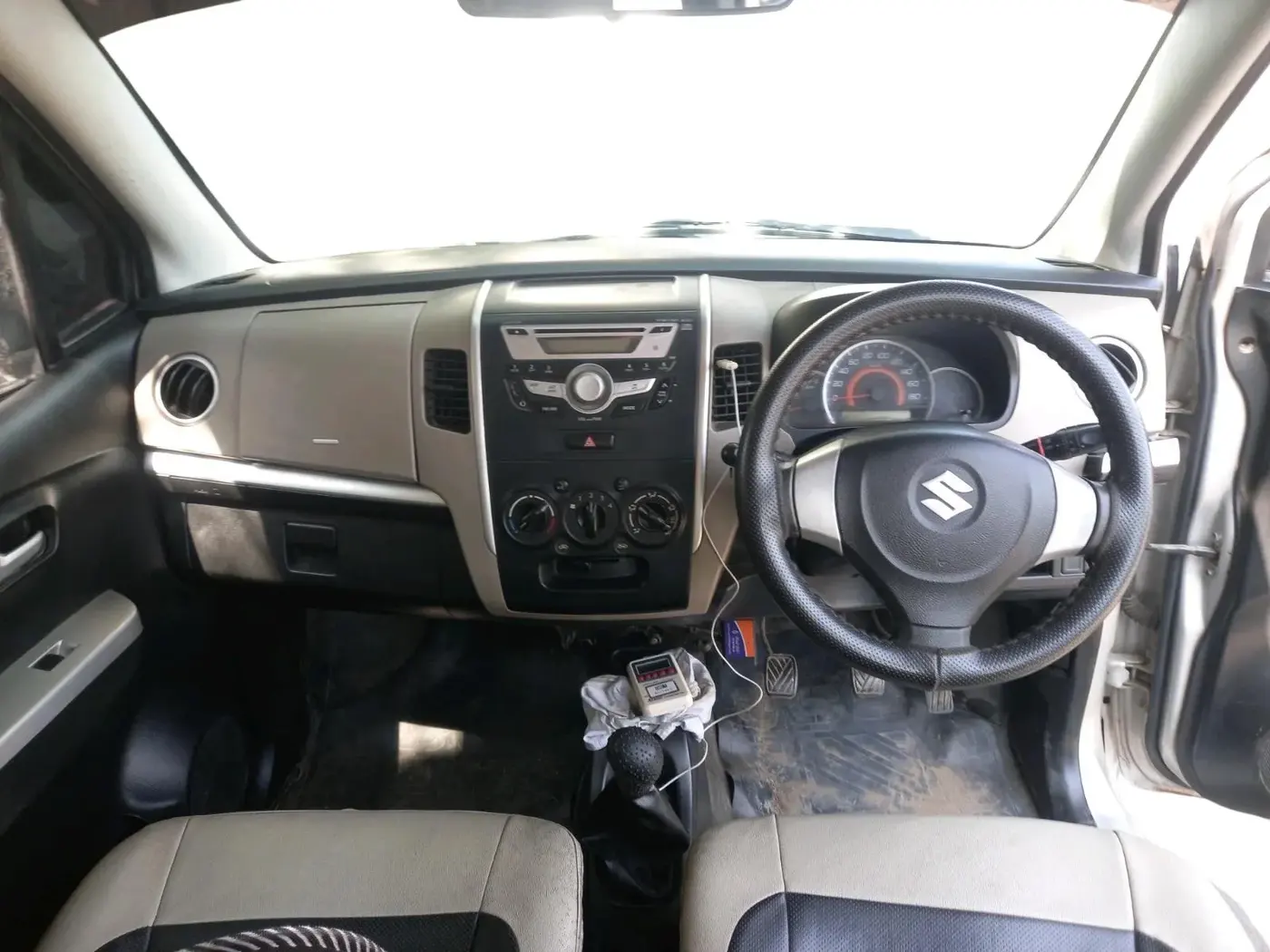 2016 Maruti Wagon R 1.0 VXI, Petrol, Manual, 75,717 km, interior