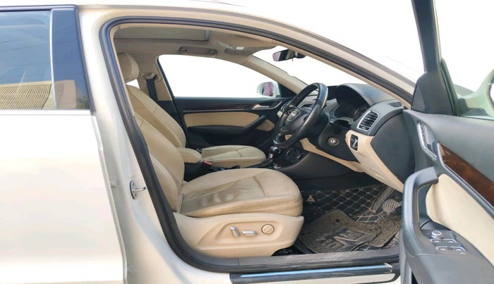 2018 Audi Q3 30 TDI PREMIUM PLUS, Diesel, Automatic, 68,550 km, interior