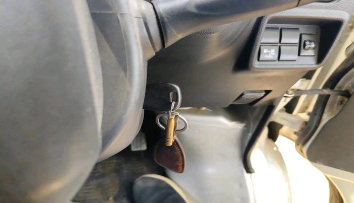 2023 Maruti Eeco 5 STR AC CNG, CNG, Manual, 46,334 km, interior