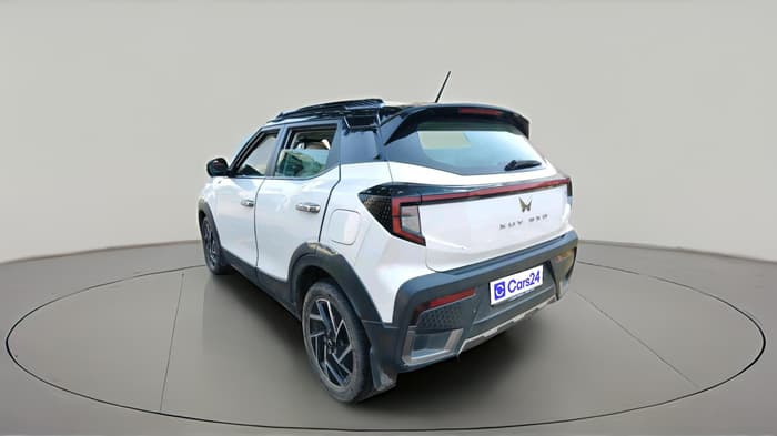 2024 Mahindra XUV 3XO AX7 1.2 TGDi AT, Petrol, Automatic, 34,296 km, exterior