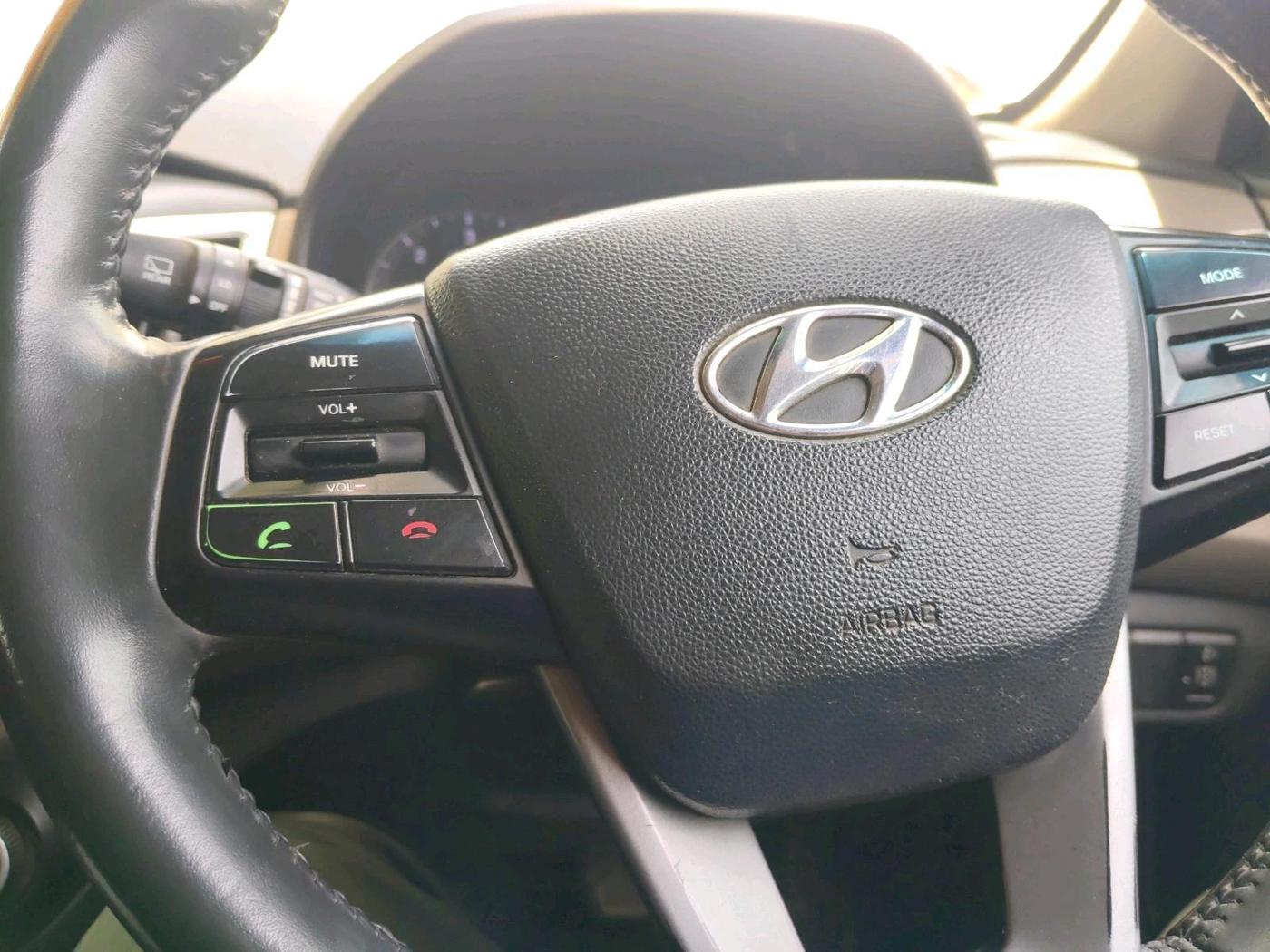 2016 Hyundai Creta SX PLUS AT 1.6 DIESEL, Diesel, Automatic, 1,17,980 km, interior