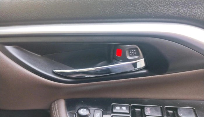 2025 Toyota URBAN CRUISER HYRYDER V HYBRID, Hybrid, Automatic, 8,745 km, interior