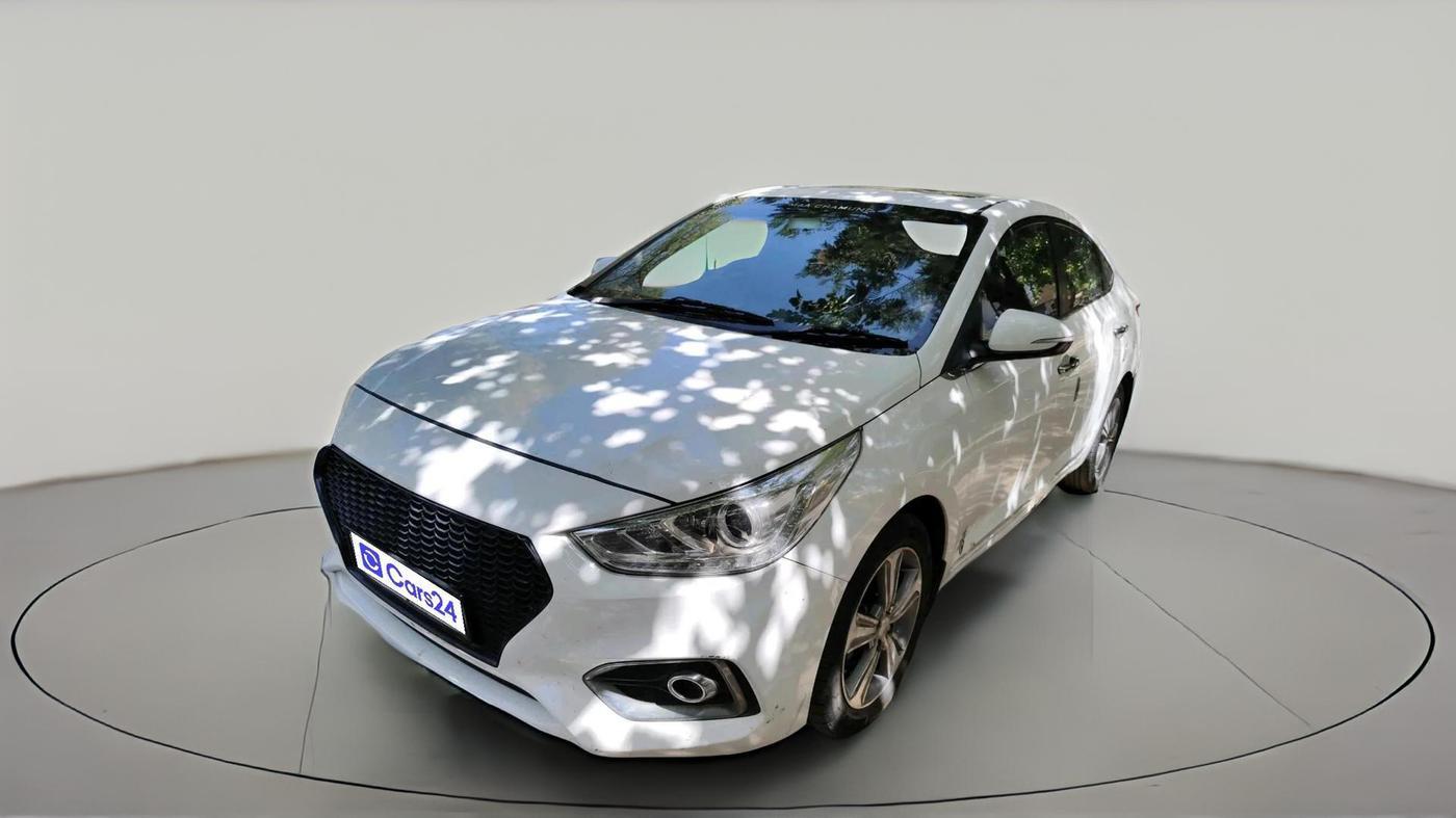 2017 Hyundai Verna 1.6 CRDI SX + AT, Diesel, Automatic, 1,63,934 km, exterior