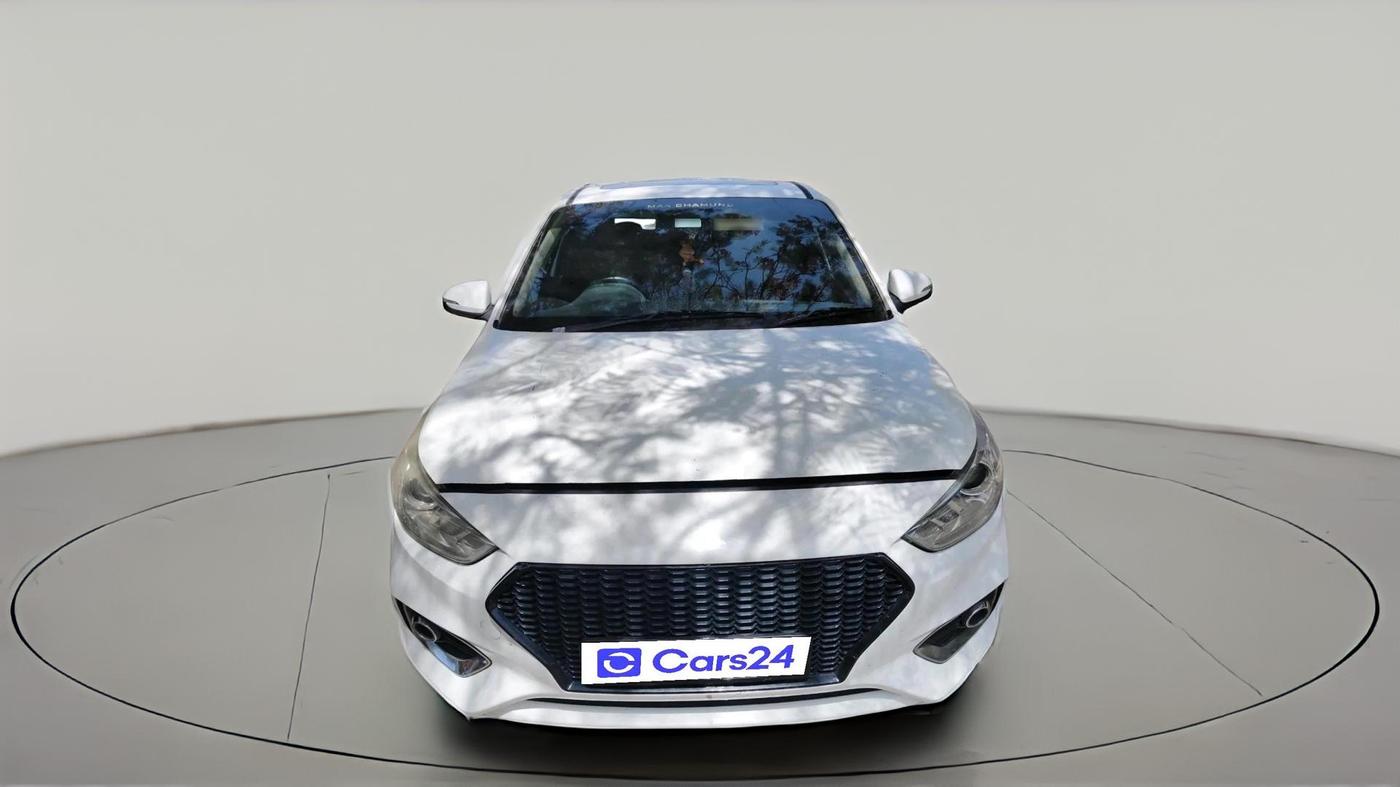 2017 Hyundai Verna 1.6 CRDI SX + AT, Diesel, Automatic, 1,63,934 km, exterior