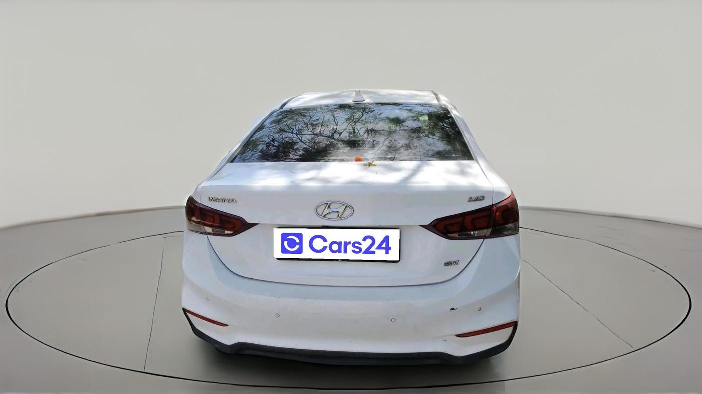 2017 Hyundai Verna 1.6 CRDI SX + AT, Diesel, Automatic, 1,63,934 km, exterior
