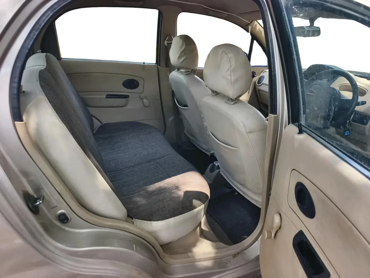 2011 Chevrolet Spark LS 1.0, CNG, Manual, 67,865 km, interior