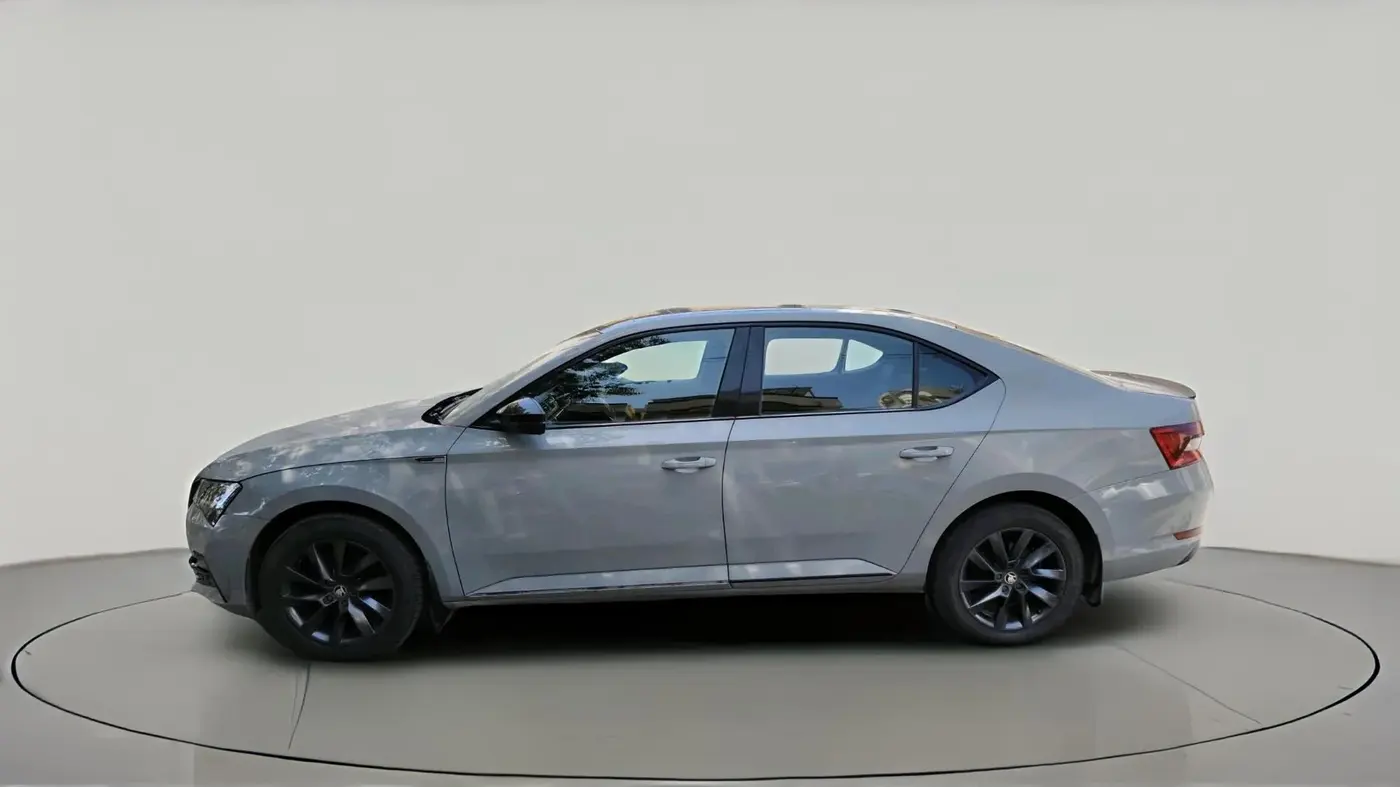 2021 Skoda Superb SPORTLINE AT, Petrol, Automatic, 75,167 km, exterior