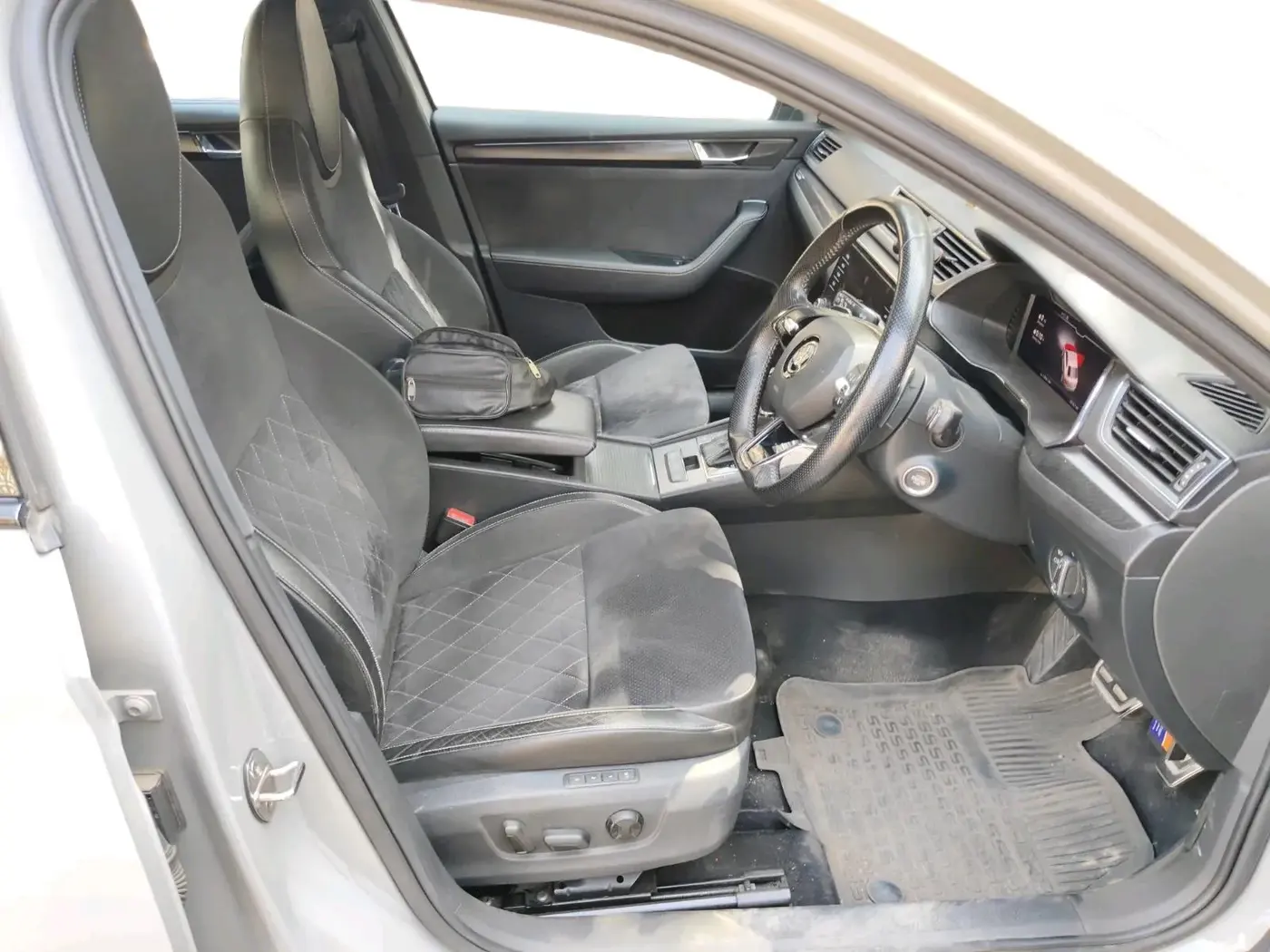 2021 Skoda Superb SPORTLINE AT, Petrol, Automatic, 75,167 km, interior