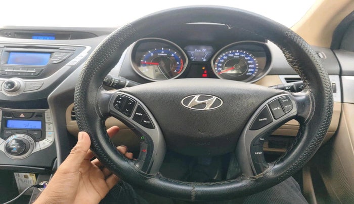 2014 Hyundai New Elantra 1.6 SX MT DIESEL, Diesel, Manual, 1,34,861 km, interior