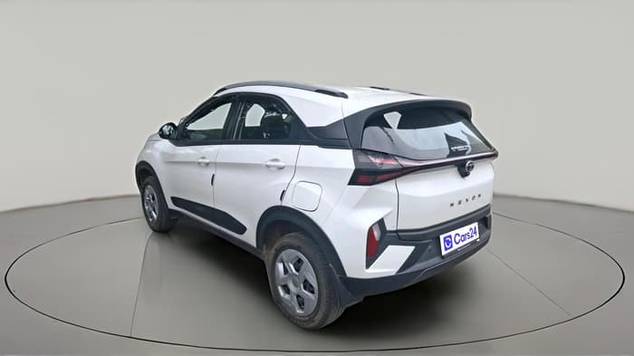 2025 Tata NEXON Pure Plus 1.5 Diesel 6MT, Diesel, Manual, 33,620 km, exterior