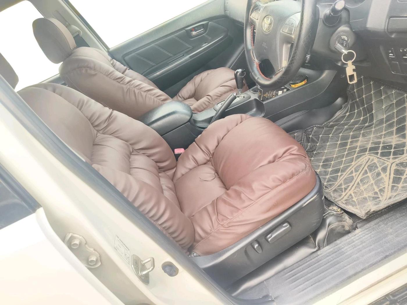 2015 Toyota Fortuner 3.0 4X4 AT, Diesel, Automatic, 2,11,581 km, interior
