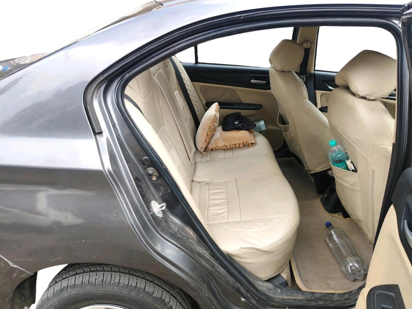2018 Honda Amaze 1.2L I-VTEC S, Petrol, Manual, 1,20,728 km, interior